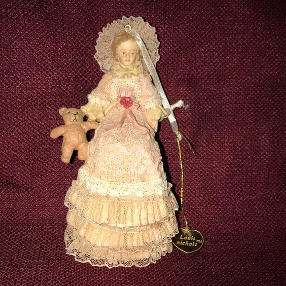 💥SALE 2/$30💥 Victorian Baby with Bear - Picture 1 of 5